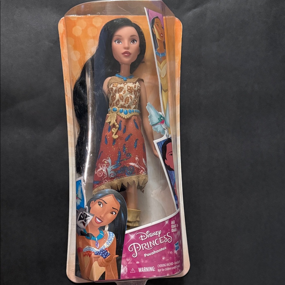 Hasbro Disney Princess Royal Shimmer Pocahontas Doll‎